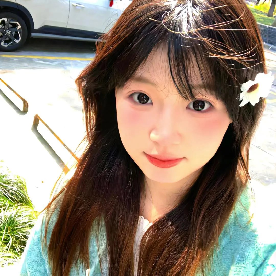 公园里的女孩